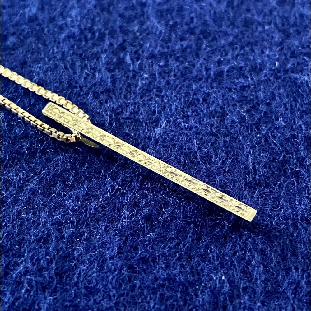 White gold bar